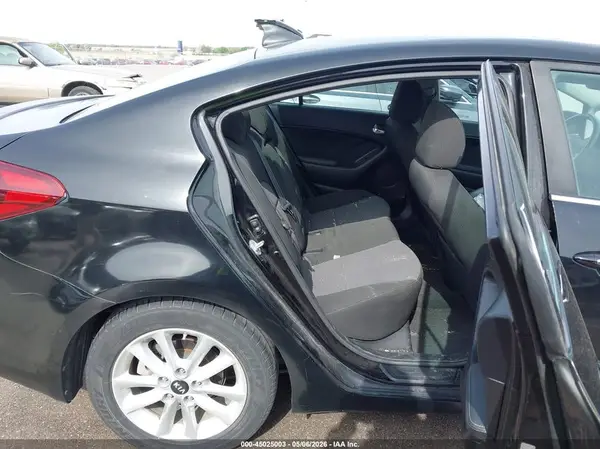 3KPFL4A74HE043862 2017 KIA FORTE - Image 8