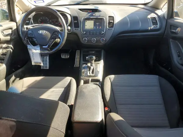 3KPFL4A74HE047071 2017 KIA FORTE - Image 8