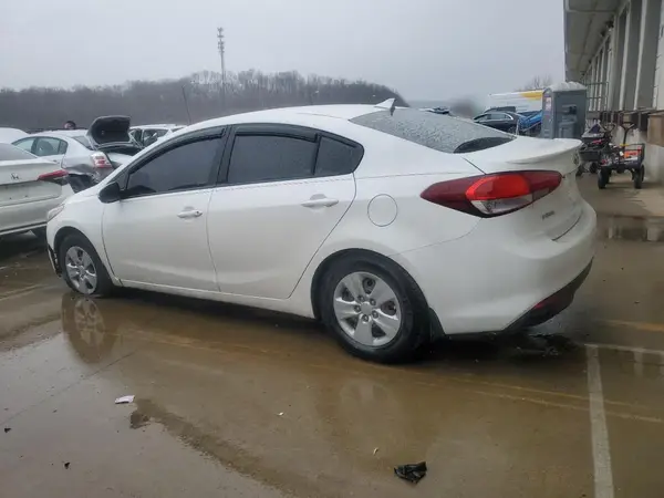 3KPFL4A74HE047460 2017 KIA FORTE - Image 2