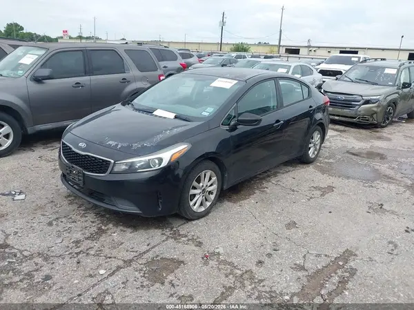 3KPFL4A74HE047572 2017 KIA FORTE - Image 2