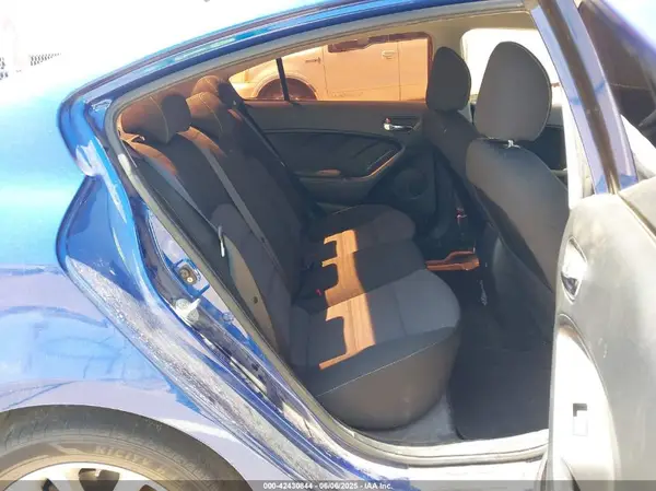 3KPFL4A74HE051167 2017 KIA FORTE - Image 8