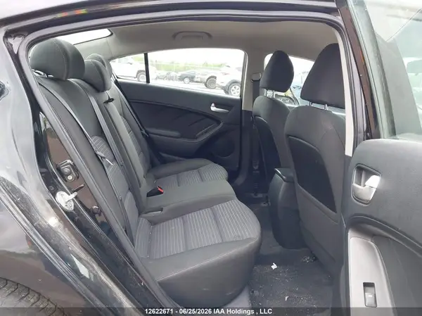 3KPFL4A74HE055607 2017 KIA FORTE - Image 8