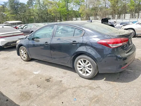 3KPFL4A74HE057261 2017 KIA FORTE - Image 2