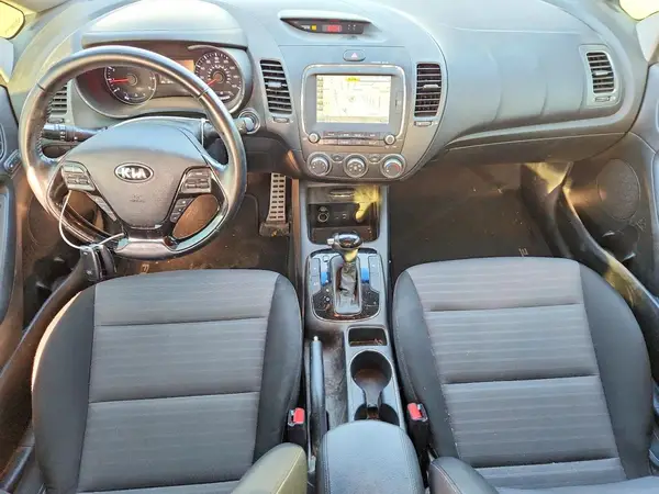 3KPFL4A74HE057650 2017 KIA FORTE - Image 8
