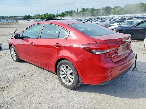 3KPFL4A74HE058250 2017 KIA FORTE - Image 2