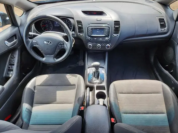 3KPFL4A74HE059236 2017 KIA FORTE - Image 8