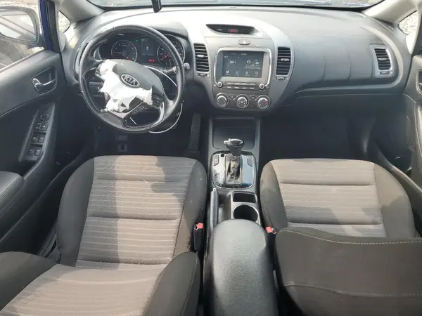 3KPFL4A74HE060175 2017 KIA FORTE - Image 8
