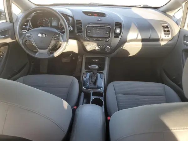 3KPFL4A74HE064744 2017 KIA FORTE - Image 8