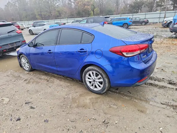 3KPFL4A74HE067269 2017 KIA FORTE - Image 2