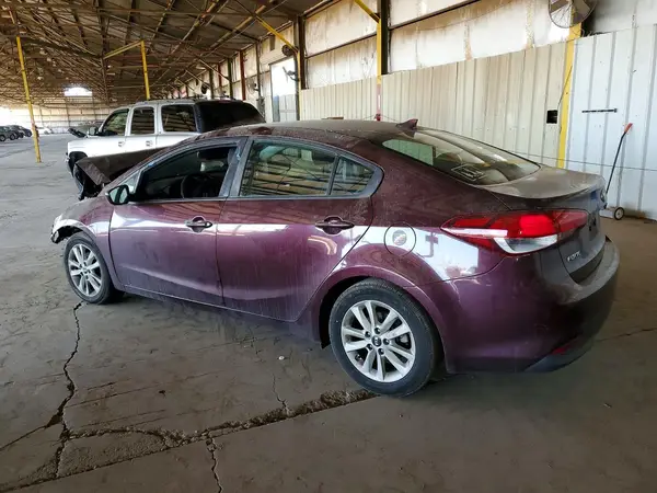 3KPFL4A74HE067370 2017 KIA FORTE - Image 2