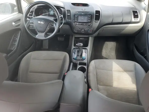 3KPFL4A74HE075761 2017 KIA FORTE - Image 8