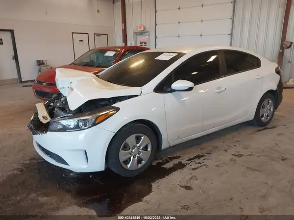 3KPFL4A74HE079809 2017 KIA FORTE - Image 2