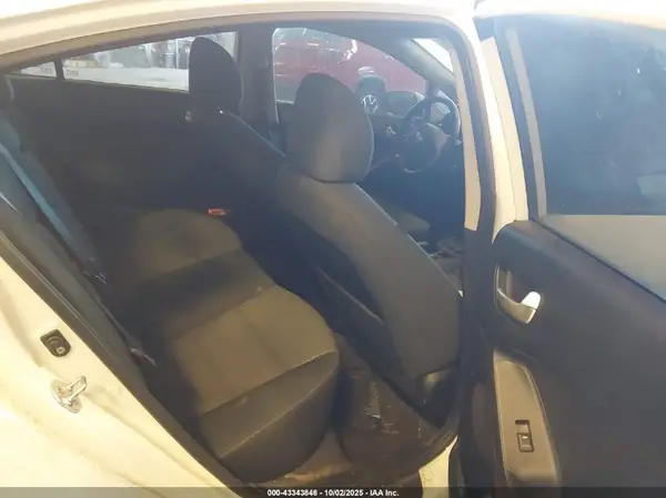 3KPFL4A74HE079809 2017 KIA FORTE - Image 8