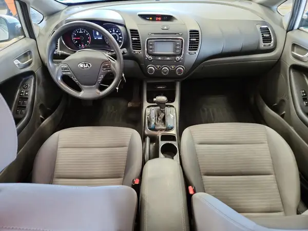 3KPFL4A74HE081740 2017 KIA FORTE - Image 8