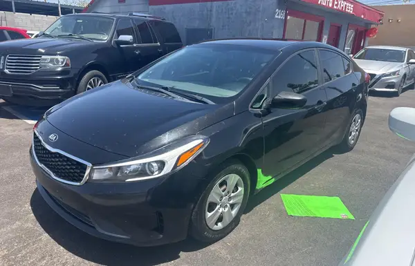 3KPFL4A74HE082094 2017 KIA FORTE - Image 2
