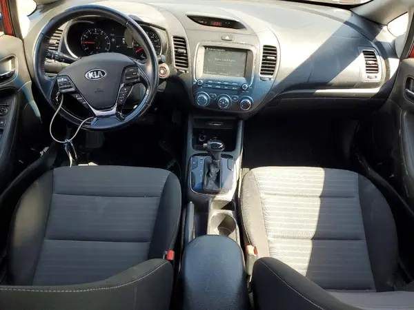 3KPFL4A74HE085934 2017 KIA FORTE - Image 8