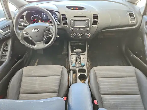 3KPFL4A74HE090440 2017 KIA FORTE - Image 8