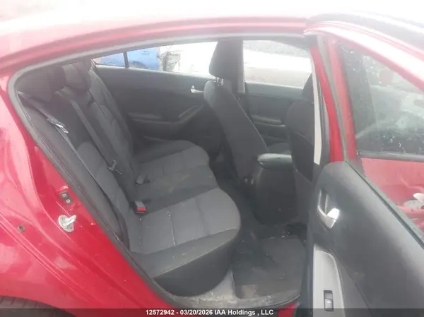 3KPFL4A74HE090910 2017 KIA FORTE - Image 8