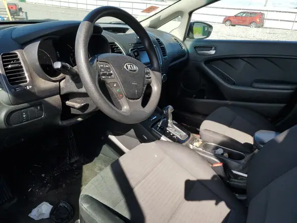 3KPFL4A74HE091166 2017 KIA FORTE - Image 8