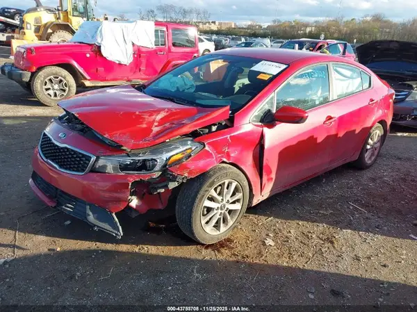 3KPFL4A74HE091412 2017 KIA FORTE - Image 2