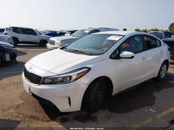 3KPFL4A74HE096562 2017 KIA FORTE - Image 2