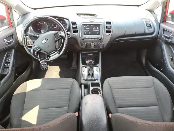 3KPFL4A74HE100223 2017 KIA FORTE - Image 8