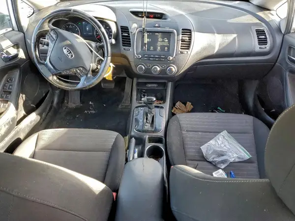 3KPFL4A74HE104840 2017 KIA FORTE - Image 8