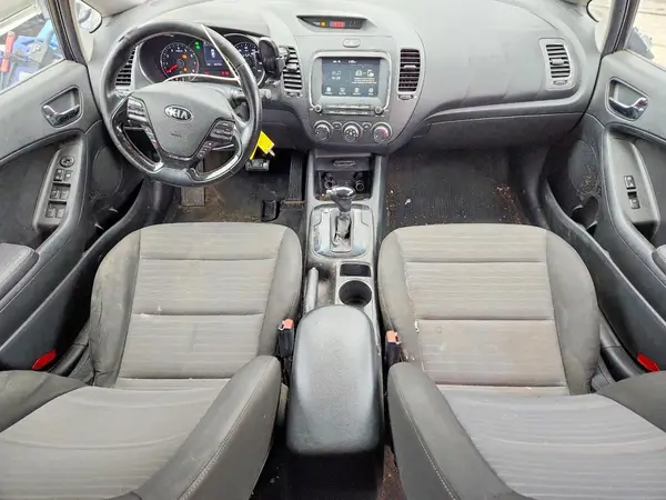 3KPFL4A74HE106961 2017 KIA FORTE - Image 8