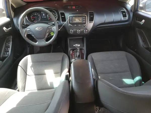3KPFL4A74HE110430 2017 KIA FORTE - Image 8