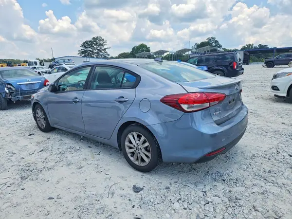 3KPFL4A74HE111674 2017 KIA FORTE - Image 2