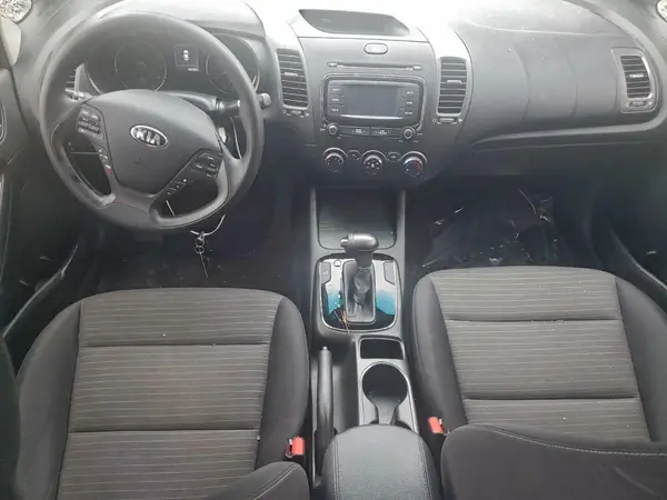 3KPFL4A74HE112369 2017 KIA FORTE - Image 8
