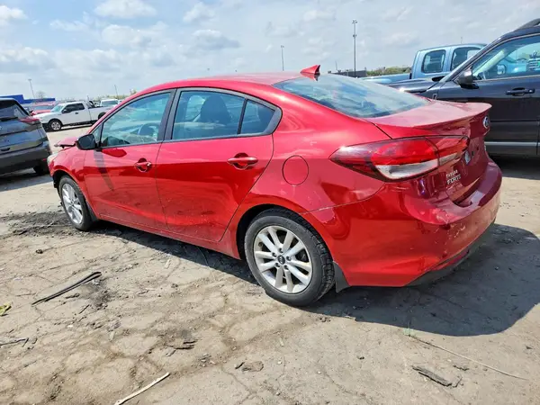 3KPFL4A74HE113537 2017 KIA FORTE - Image 2