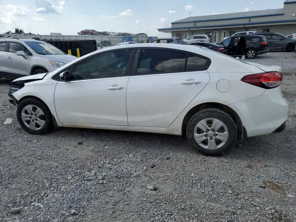 3KPFL4A74HE114638 2017 KIA FORTE - Image 2