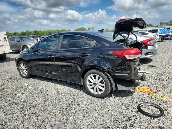 3KPFL4A74HE115269 2017 KIA FORTE - Image 2
