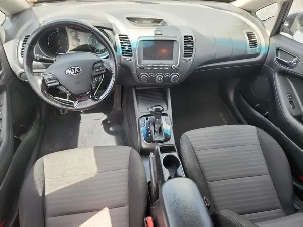 3KPFL4A74HE115269 2017 KIA FORTE - Image 8
