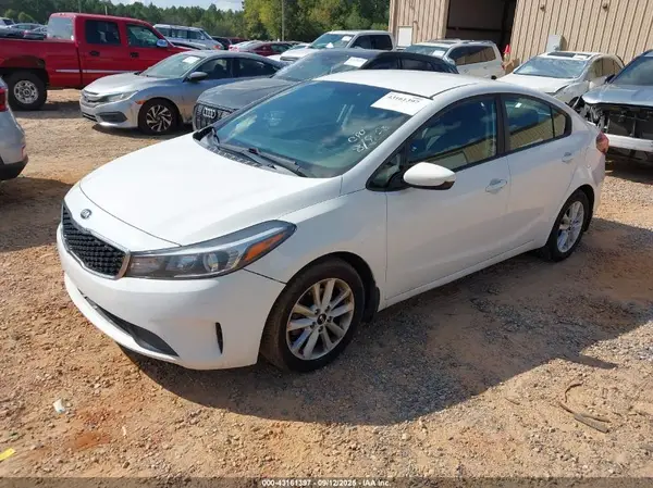 3KPFL4A74HE116308 2017 KIA FORTE - Image 2