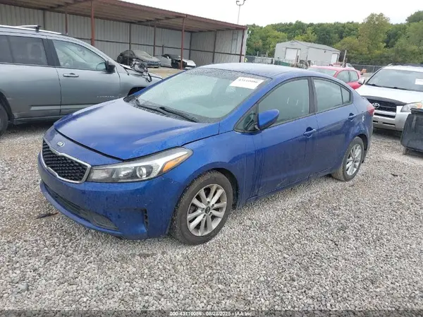 3KPFL4A74HE117443 2017 KIA FORTE - Image 2