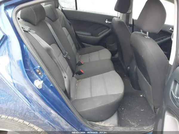 3KPFL4A74HE117443 2017 KIA FORTE - Image 8