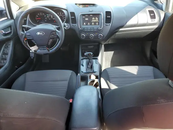 3KPFL4A74HE118737 2017 KIA FORTE - Image 8