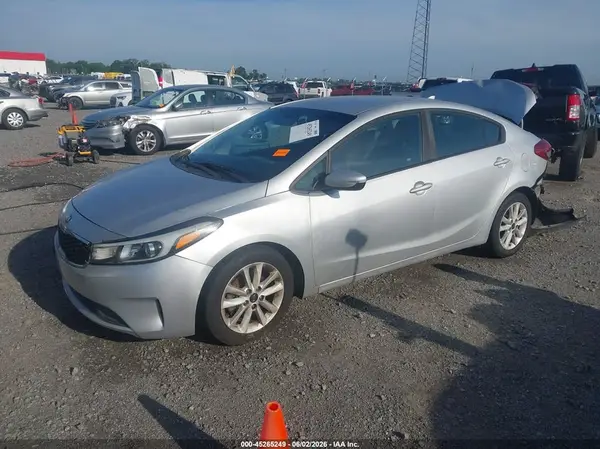 3KPFL4A74HE122478 2017 KIA FORTE - Image 2