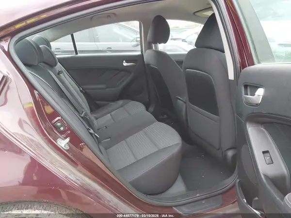 3KPFL4A74HE123789 2017 KIA FORTE - Image 8