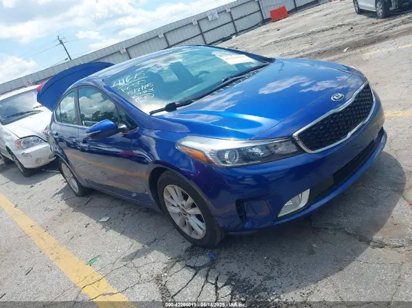 3KPFL4A74HE124165 2017 KIA FORTE - Image 1