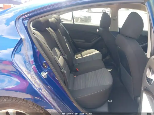 3KPFL4A74HE124165 2017 KIA FORTE - Image 8