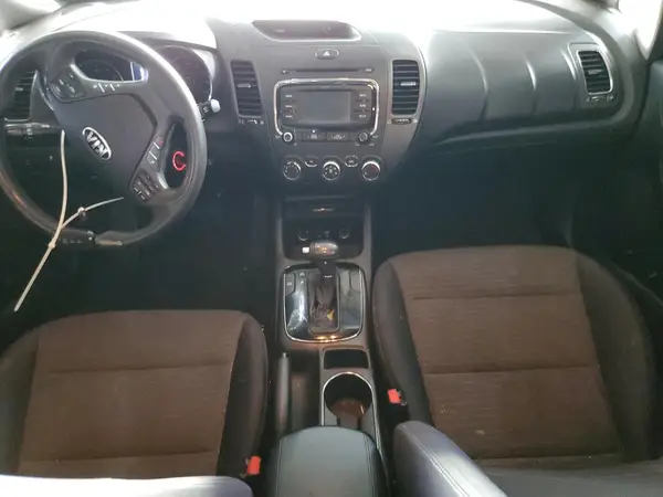 3KPFL4A74HE124957 2017 KIA FORTE - Image 8