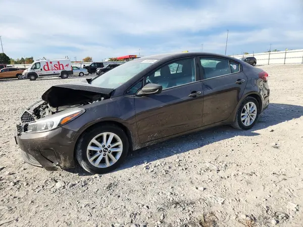 3KPFL4A74HE129995 2017 KIA FORTE - Image 1