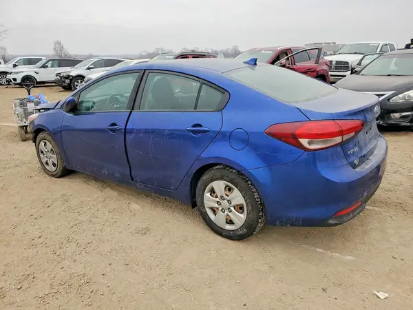 3KPFL4A74HE130984 2017 KIA FORTE - Image 2