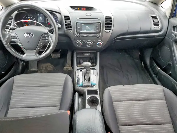 3KPFL4A74HE130984 2017 KIA FORTE - Image 8