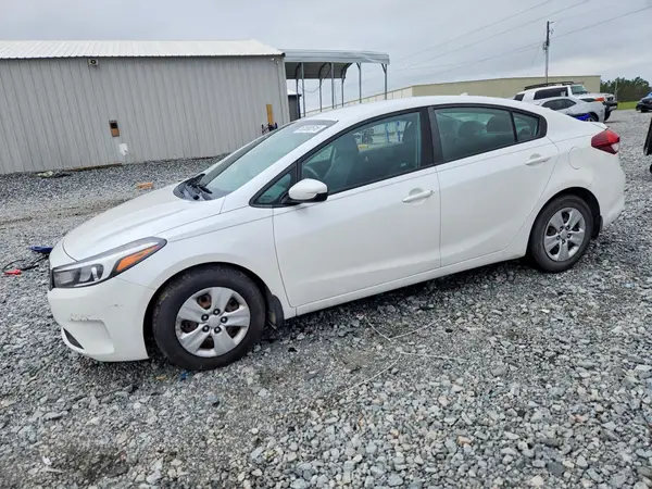3KPFL4A74HE131469 2017 KIA FORTE - Image 1