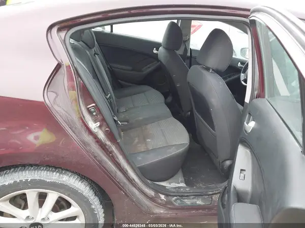 3KPFL4A74HE131911 2017 KIA FORTE - Image 8