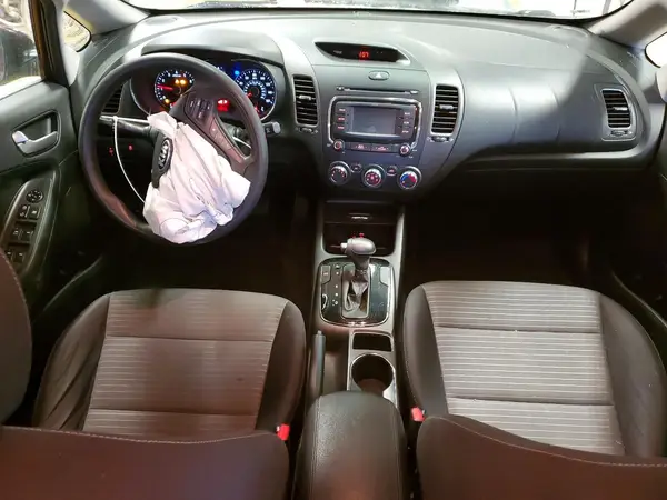 3KPFL4A74HE132234 2017 KIA FORTE - Image 8